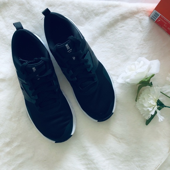 Nike Renew Retaliation. Brand new! Women’s Sz 7 - Picture 6 of 11